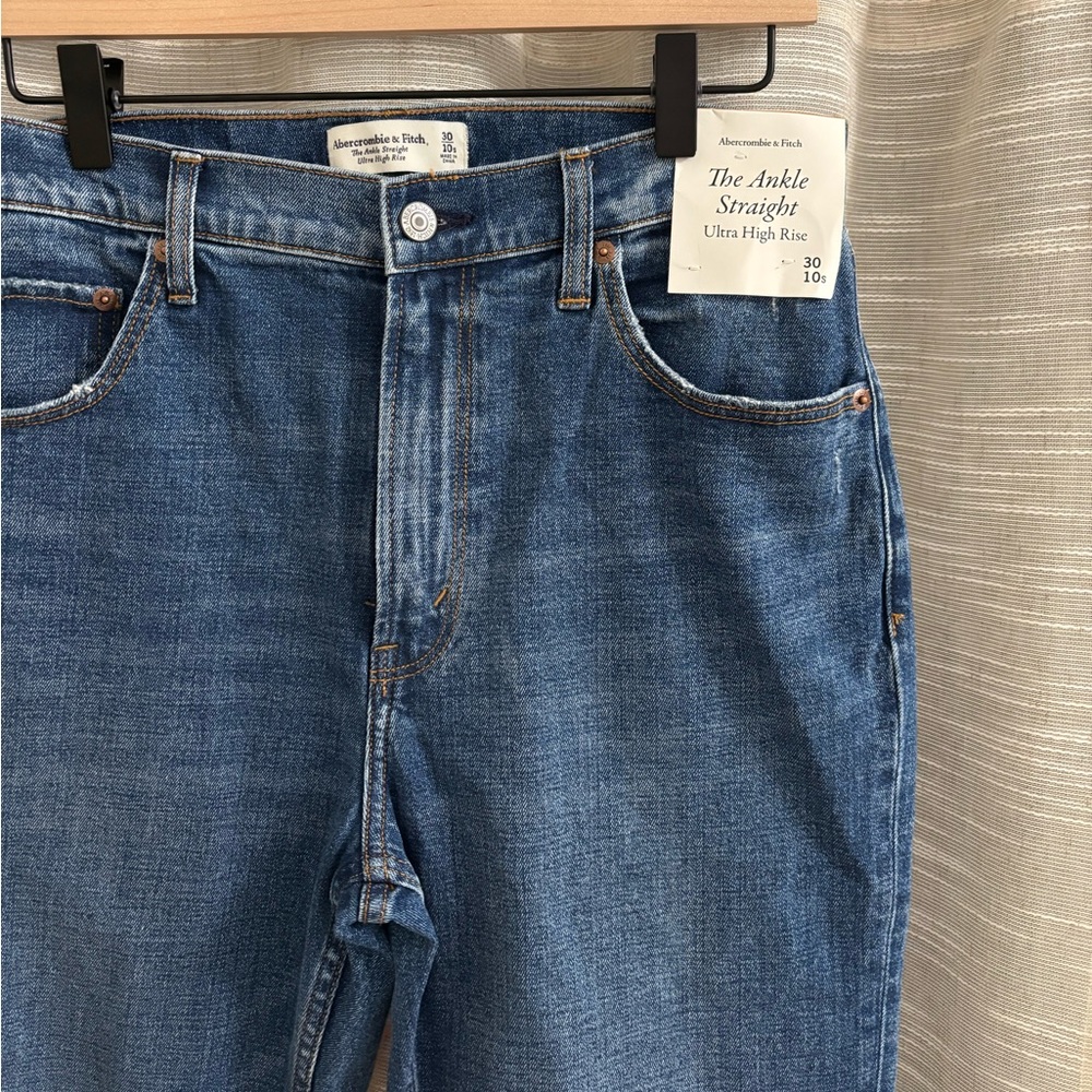 Abercrombie Jeans - Picture 2 of 3